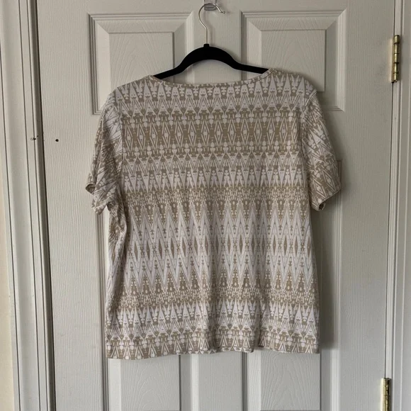 BonWorth Tribal Print Beige & White Women's Top Size XL no tag - Picture 4 of 5